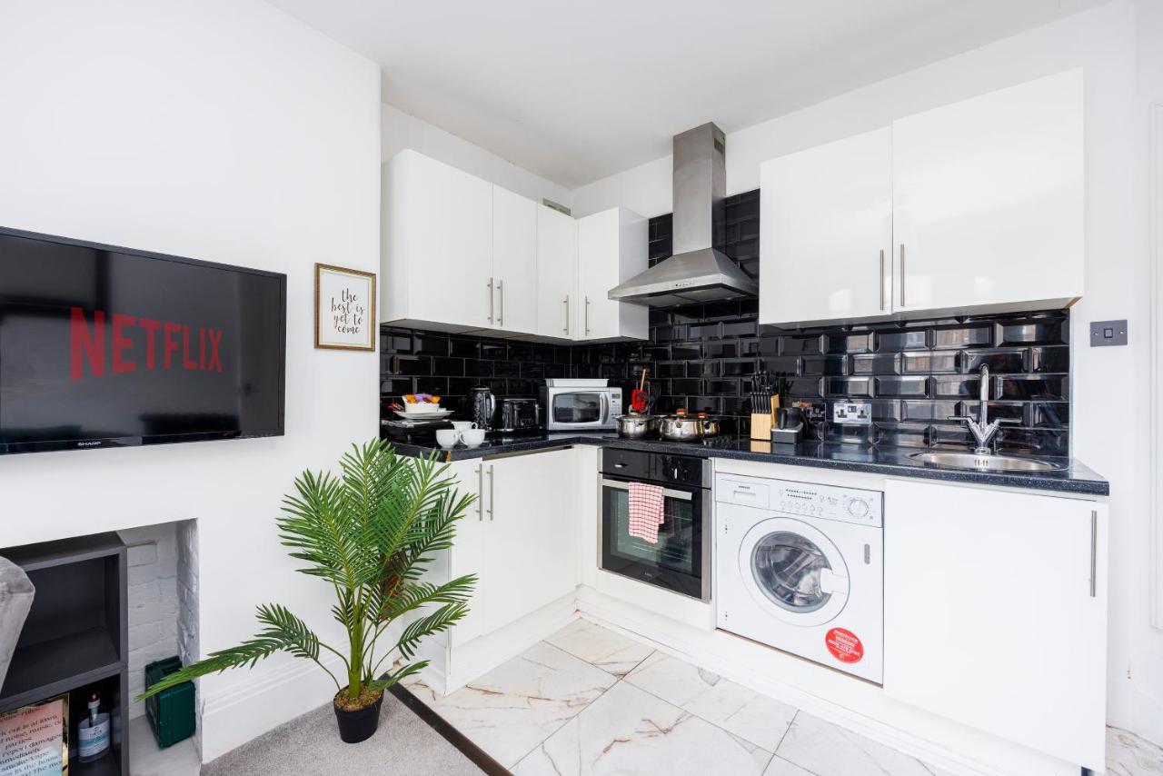 2 Bed Apartment London Exterior photo